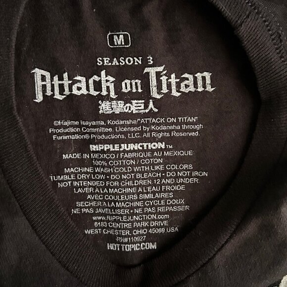NWT Hot Topic Men's Black Attack on Titan (Season 3) Graphic T-Shirt, Medium - Picture 4 of 4